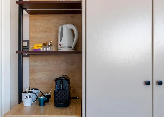 Noor, A Kalamatastay *